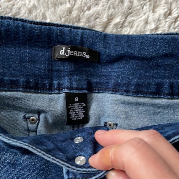 d. jeans Capris - Picture 3 of 7